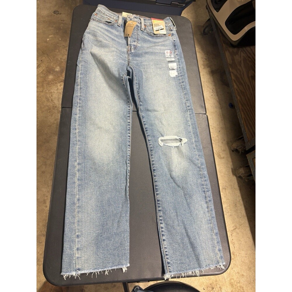 NWT Levis Wedgie Straight High Rise Distressed medium Wash Jeans 25x28 -